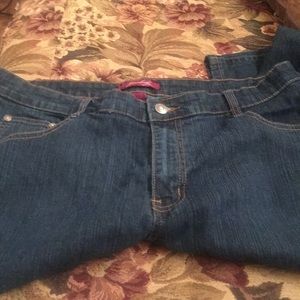 Ankle length jeans